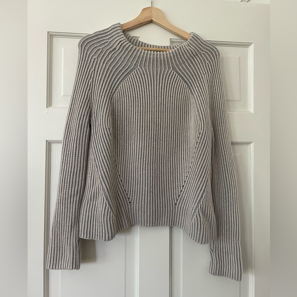 Athleta Cream/Gray Pullover Sweater